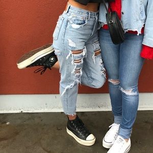 SUPER SUPER DISTRESSED LEVI STRAIGHT LEG CROPPED JEAN